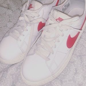 Low Top Nike Blazers